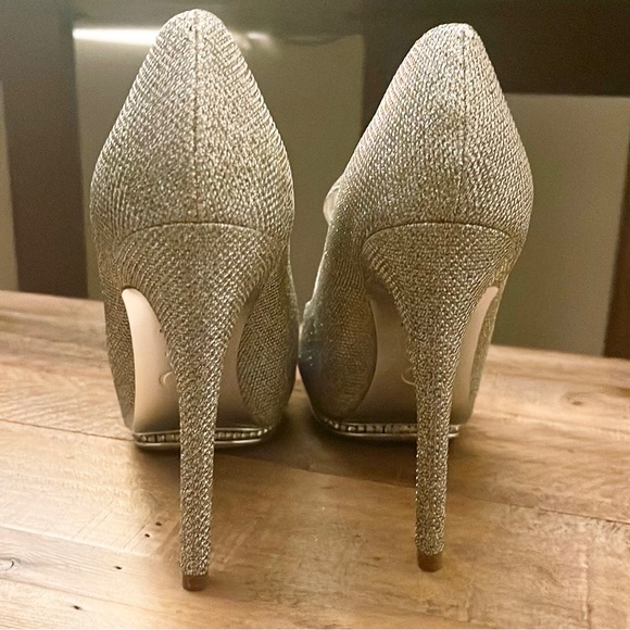 Size 10 Adrianna Papell “Golda” Sparkle Rhinestone platform heels - Picture 6 of 15